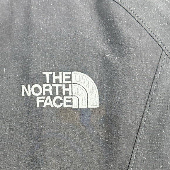 The North Face Summit Series GORE-TEX Soft Shell Jacket - Picture 4 of 13